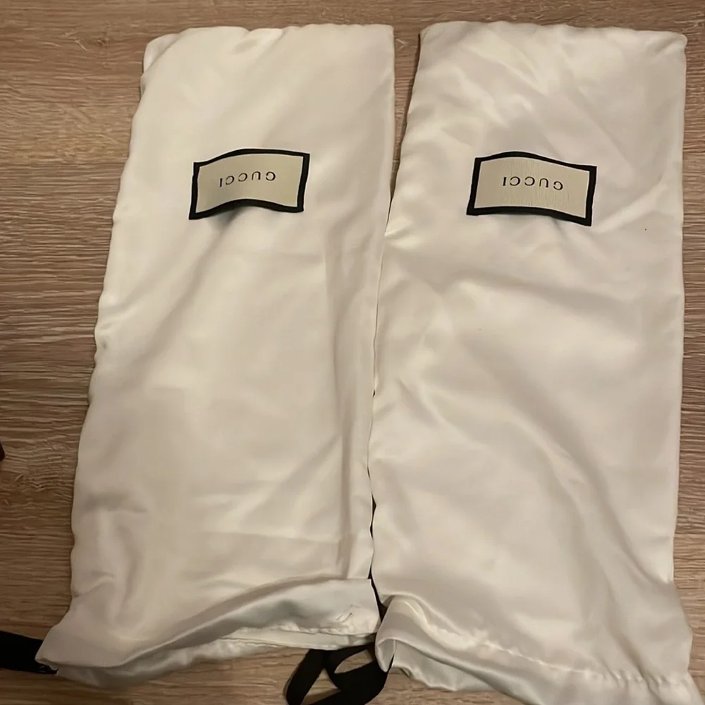 Gucci pumps with pearls in black. - Picture 3 of 6